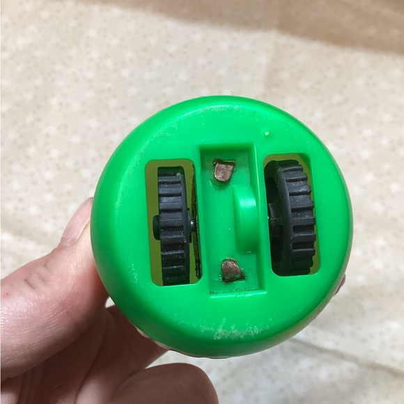 Vintage Easter Unlimited Egg Plastic Toy Bunny Face Wheels Made in Hong Kong - Picture 5 of 7